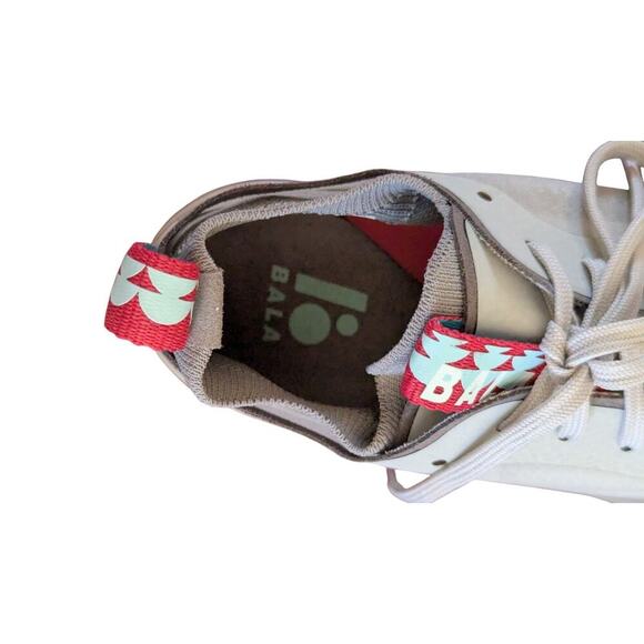 Bala Twelves 12 Womens Size 6 Nursing Shoes Gray Silver Comfort Sneakers - Picture 6 of 8